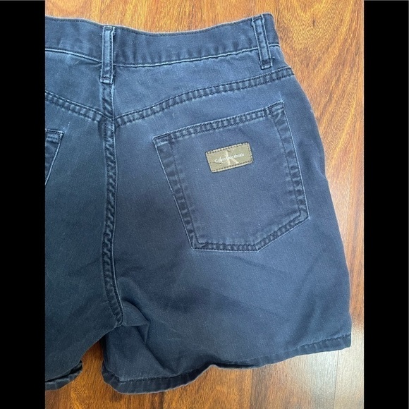 CALVIN Klein Khakis Womens Shorts Sz 9/10 Juniors Flat Front Blue Denim Short - Picture 2 of 9